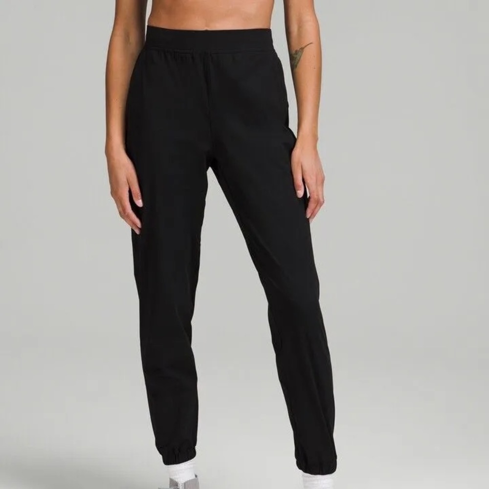 Lululemon adaptive state black joggers